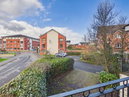 2 bedroom Flat to let in Ardenlee Place, Ravenhill Road, Belfast, BT6