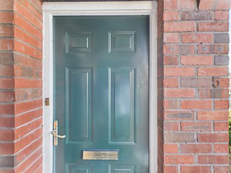 2 bedroom Flat to let in Ardenlee Place, Ravenhill Road, Belfast, BT6