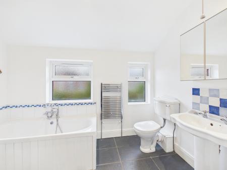 4 bedroom Semi-detached house for sale in Kingsberry Park, Belfast, BT6