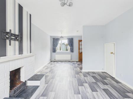 2 bedroom Semi-detached house to let in Beaufort Crescent, Belfast, BT8