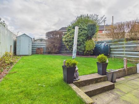 2 bedroom Semi-detached house to let in Beaufort Crescent, Belfast, BT8