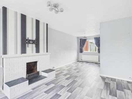 2 bedroom Semi-detached house to let in Beaufort Crescent, Belfast, BT8