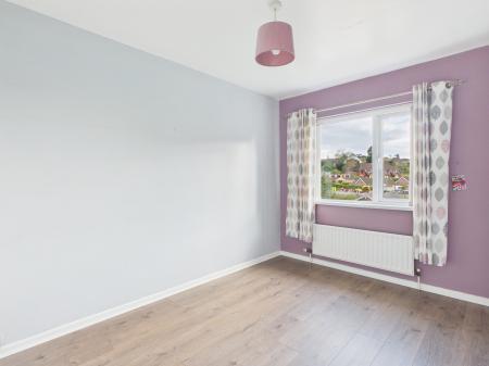 2 bedroom Semi-detached house to let in Beaufort Crescent, Belfast, BT8