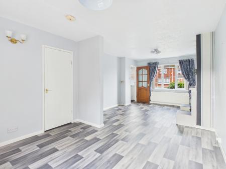 2 bedroom Semi-detached house to let in Beaufort Crescent, Belfast, BT8