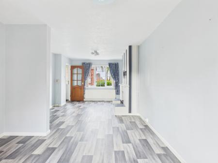 2 bedroom Semi-detached house to let in Beaufort Crescent, Belfast, BT8