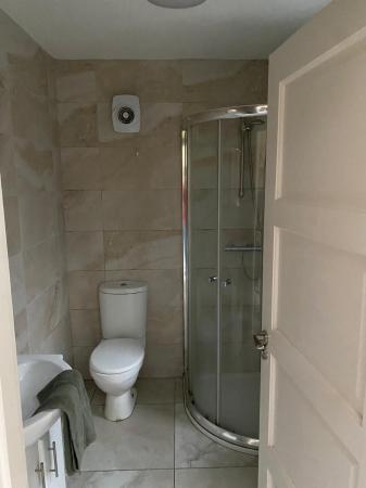 6 bedroom Terraced House to let in Sandhurst Drive, BT9