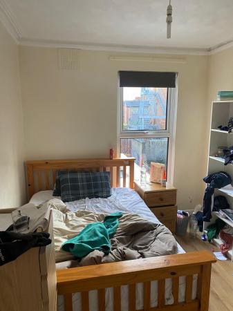 6 bedroom Terraced House to let in Sandhurst Drive, BT9
