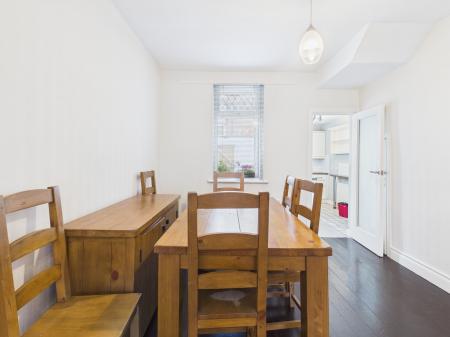 2 bedroom Terraced House to let in Whitehall Parade, Ormeau Road, Belfast, BT7