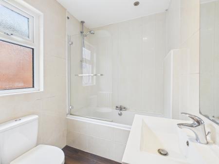 2 bedroom Terraced House to let in Whitehall Parade, Ormeau Road, Belfast, BT7