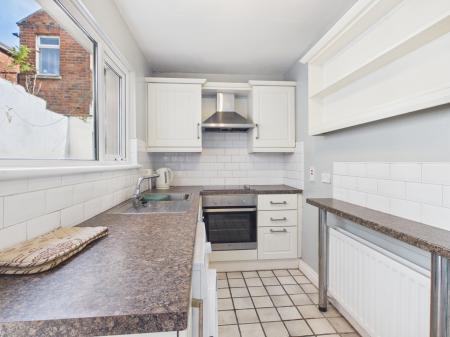2 bedroom Terraced House to let in Whitehall Parade, Ormeau Road, Belfast, BT7