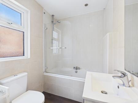 2 bedroom Terraced House to let in Whitehall Parade, Ormeau Road, Belfast, BT7