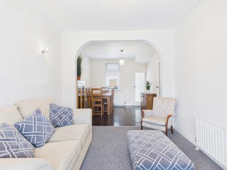 2 bedroom Terraced House to let in Whitehall Parade, Ormeau Road, Belfast, BT7