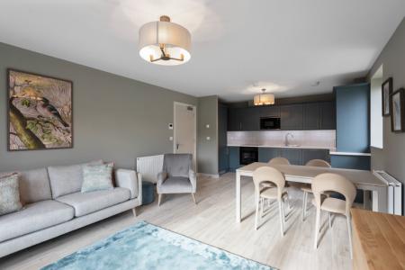 2 bedroom Flat to let in Newtownbreda Road, Belfast, BT8