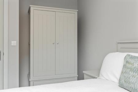 2 bedroom Flat to let in Newtownbreda Road, Belfast, BT8