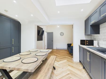 1 bedroom House share to let in Woodstock Road, Cregagh Road, Belfast, BT6