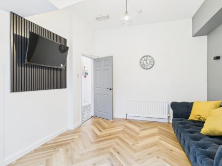 1 bedroom House share to let in Woodstock Road, Cregagh Road, Belfast, BT6