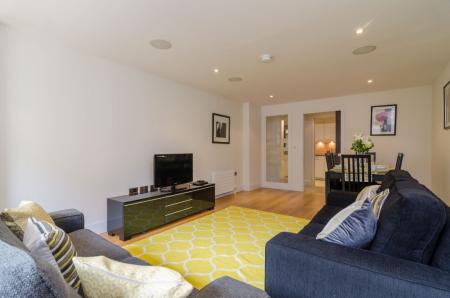 2 bedroom Flat to let in Ulster Street, Belfast, BT1