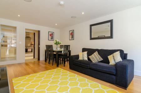 2 bedroom Flat to let in Ulster Street, Belfast, BT1