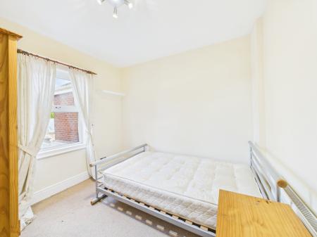 2 bedroom Terraced House to let in Willowfield Parade, Belfast, BT6