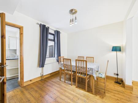 2 bedroom Terraced House to let in Willowfield Parade, Belfast, BT6