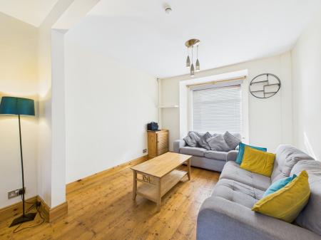 2 bedroom Terraced House to let in Willowfield Parade, Belfast, BT6