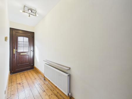 2 bedroom Terraced House to let in Willowfield Parade, Belfast, BT6