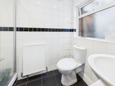 2 bedroom Terraced House to let in Willowfield Parade, Belfast, BT6