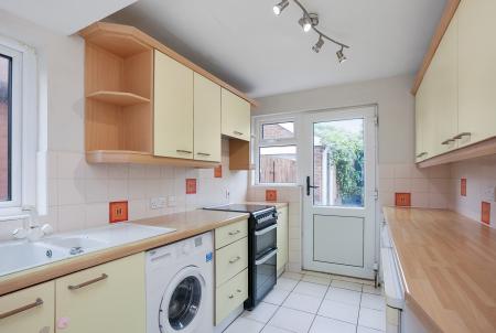 3 bedroom Semi-detached house to let in Hollymount, Belfast, BT10