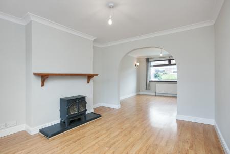 3 bedroom Semi-detached house to let in Hollymount, Belfast, BT10