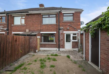 3 bedroom Semi-detached house to let in Hollymount, Belfast, BT10