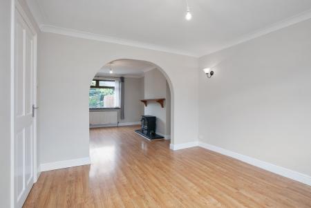 3 bedroom Semi-detached house to let in Hollymount, Belfast, BT10