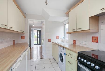 3 bedroom Semi-detached house to let in Hollymount, Belfast, BT10