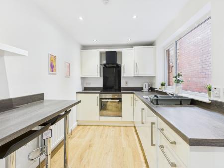 2 bedroom Terraced House to let in Donnybrook Street, Belfast, BT9