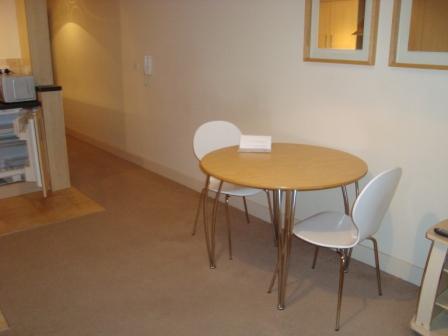 1 bedroom Studio flat to let in 1A Ravenscroft Street, Belfast, BT5