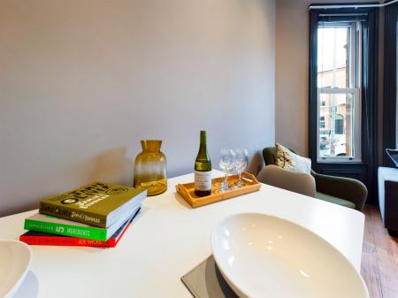 2 bedroom Flat to let in Eglantine Avenue, Belfast, BT9