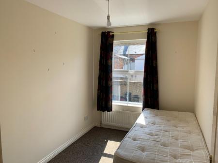 2 bedroom Town house to let in St Judes Square, Belfast, BT7