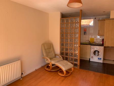 2 bedroom Town house to let in St Judes Square, Belfast, BT7