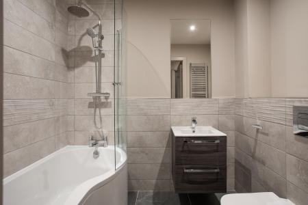 2 bedroom Apartment to let in 62 Knocknagoney Road, Belfast, BT4