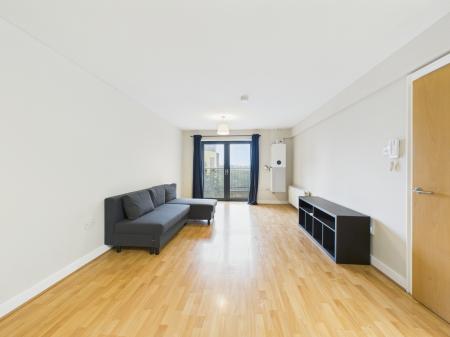 2 bedroom Apartment to let in Station Street, Belfast, BT3