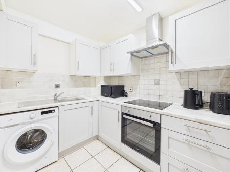 2 bedroom Apartment to let in Station Street, Belfast, BT3