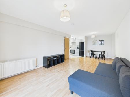 2 bedroom Apartment to let in Station Street, Belfast, BT3