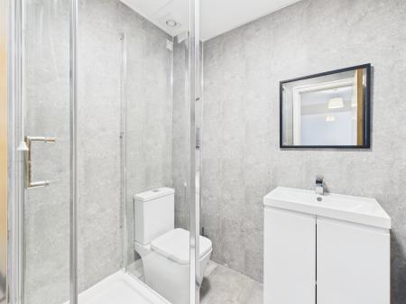 2 bedroom Apartment to let in Station Street, Belfast, BT3