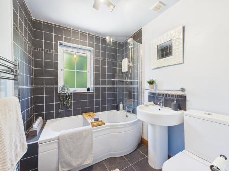 3 bedroom Semi-detached house for sale in Edenderry, Belfast, BT8