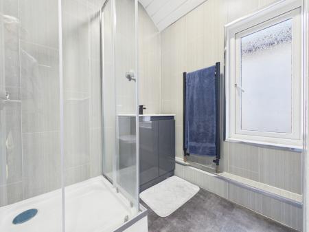 4 bedroom Terraced House for sale in Beersbridge Road, Belfast, BT5