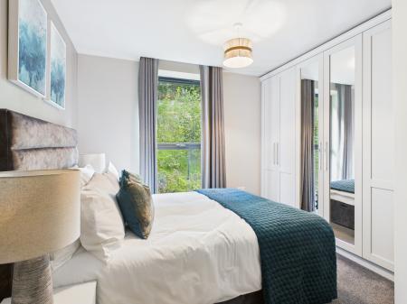 2 bedroom Flat to let in 60 Knocknagoney Road, Belfast, BT4