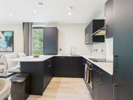 2 bedroom Flat to let in 60 Knocknagoney Road, Belfast, BT4