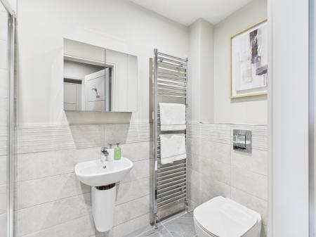 2 bedroom Apartment to let in 62 Knocknagoney Road, Belfast, BT4