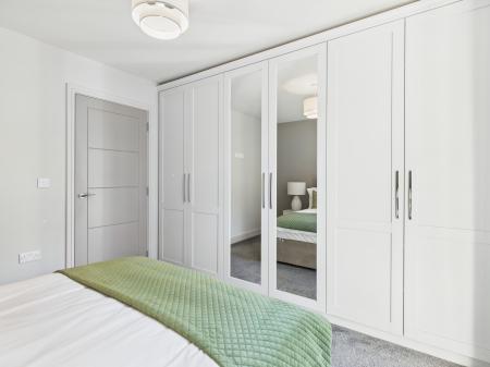 2 bedroom Apartment to let in 62 Knocknagoney Road, Belfast, BT4