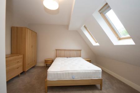 2 bedroom Flat to let in 56 Rossmore Drive, Belfast, BT7