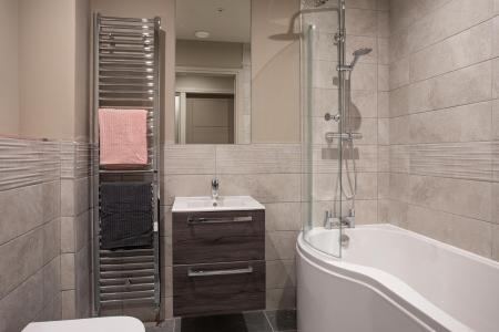 2 bedroom Flat to let in 64 Knocknagoney Road, Belfast, BT4